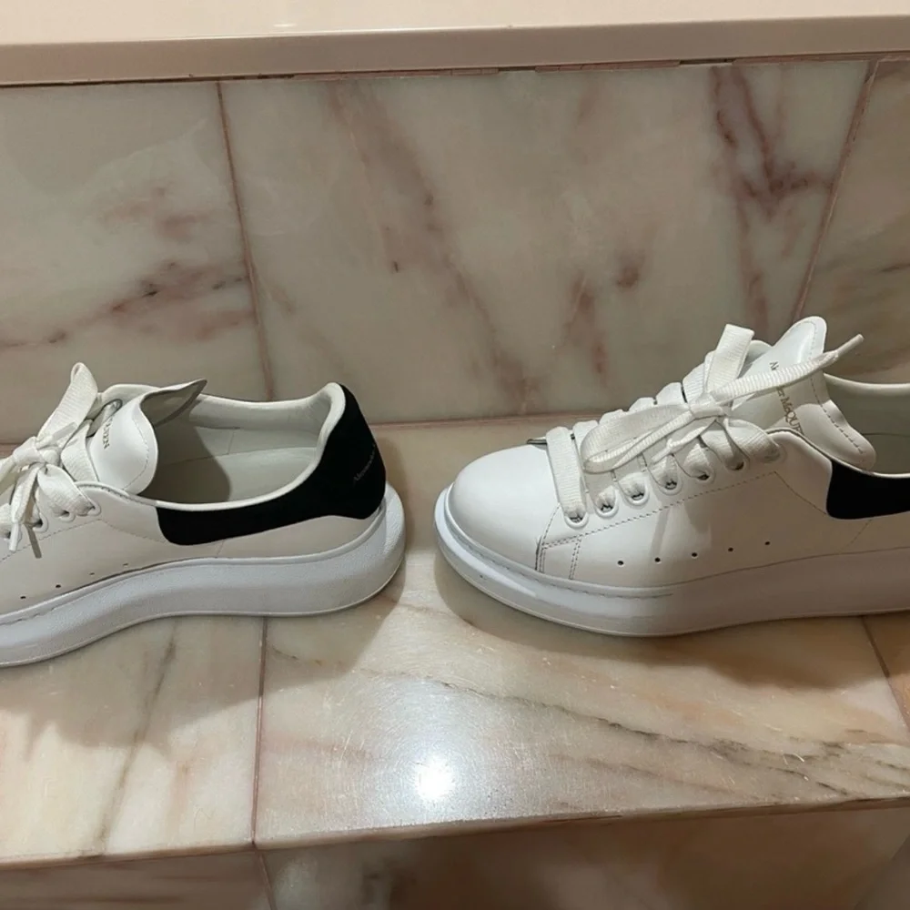 Alexander McQueen shoes - Picture 2 of 4